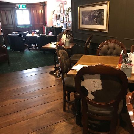 The Swan Inn Sturminster Newton Ngoại thất bức ảnh